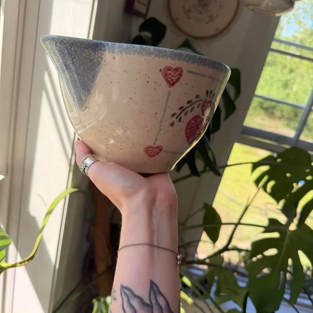 Vintage 1997 teamson stoneware heart mixing bowl